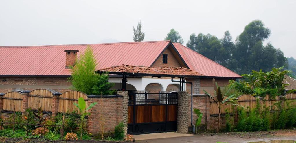 Urugano Virunga Palace Nyarugina Extérieur photo
